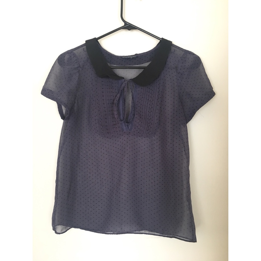 American Eagle polka dot blouse w Peter Pan collar